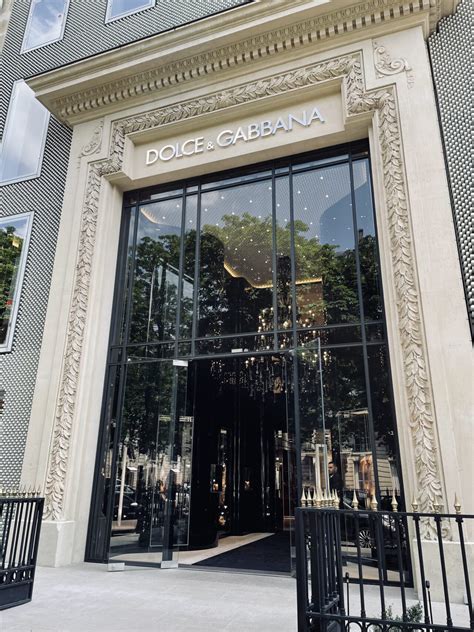 Dolce&Gabbana Perfumes at Paris 54 Avenue Montaigne.